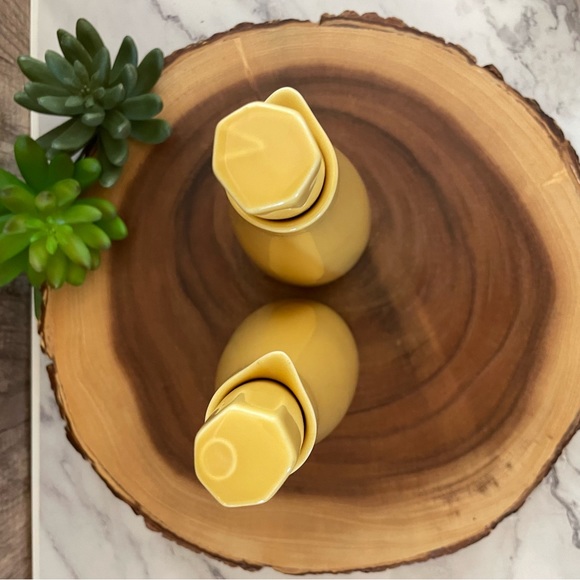 Diane Von Furstenberg Olive Oil Vinegar Cruet Set and Sugar Bowl Tamarind Yellow - Picture 3 of 13